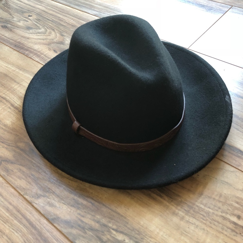 Black felt hat